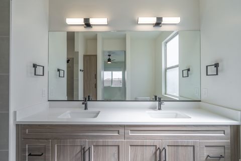 Tiny photo for 2967 W 570 N, Hurricane, UT 84737 (MLS # 2158720)