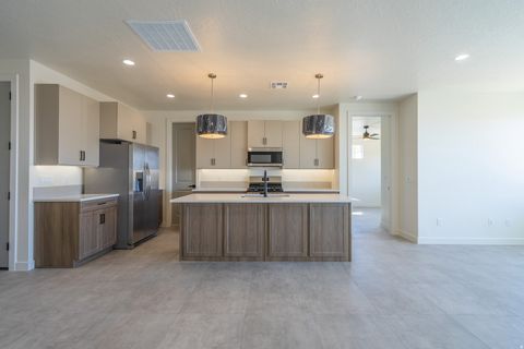 Tiny photo for 2967 W 570 N, Hurricane, UT 84737 (MLS # 2158720)