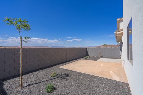 Tiny photo for 2967 W 570 N, Hurricane, UT 84737 (MLS # 2158720)