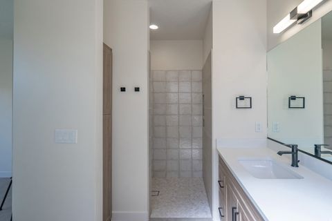 Tiny photo for 2967 W 570 N, Hurricane, UT 84737 (MLS # 2158720)