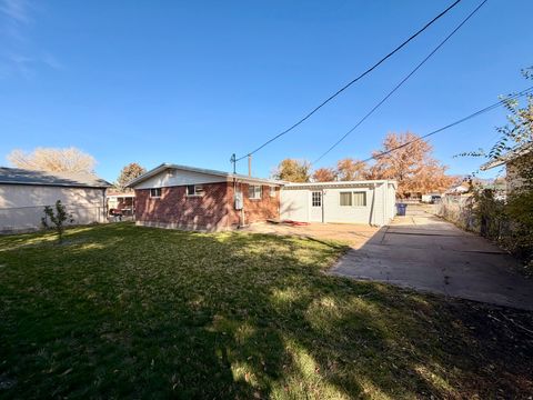 Tiny photo for 482 VICKIE LN, Clearfield, UT 84015 (MLS # 2122557)