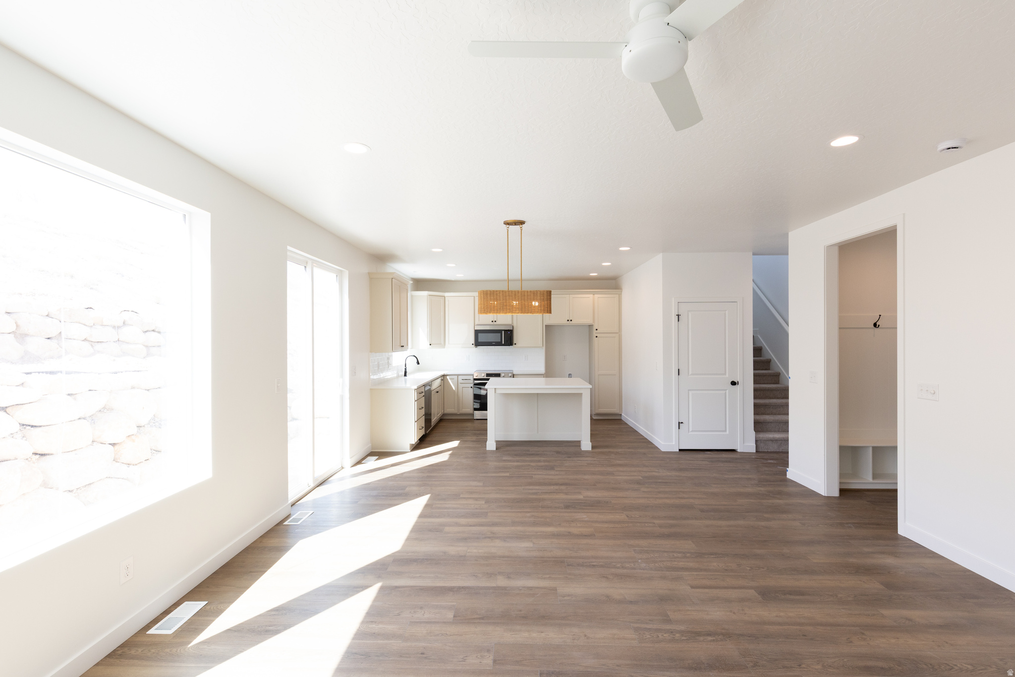 HIDDEN HOLLOW - Residential