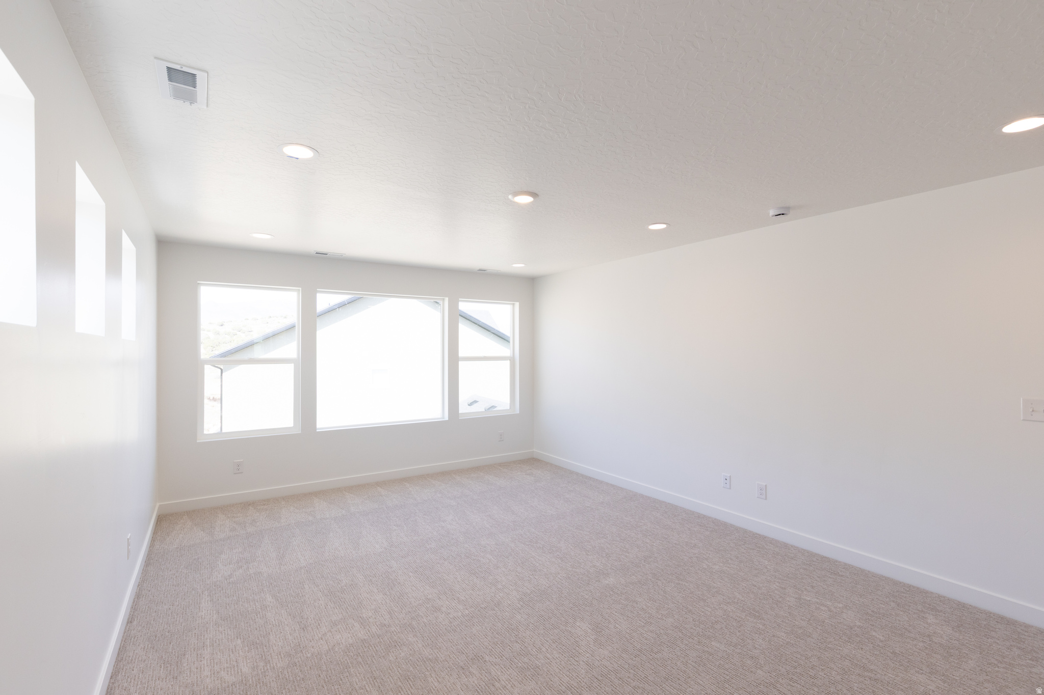 HIDDEN HOLLOW - Residential