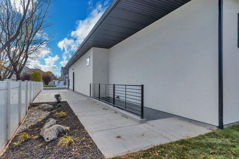 Tiny photo for 3168 W CHALK CREEK WAY, South Jordan, UT 84095 (MLS # 2127472)