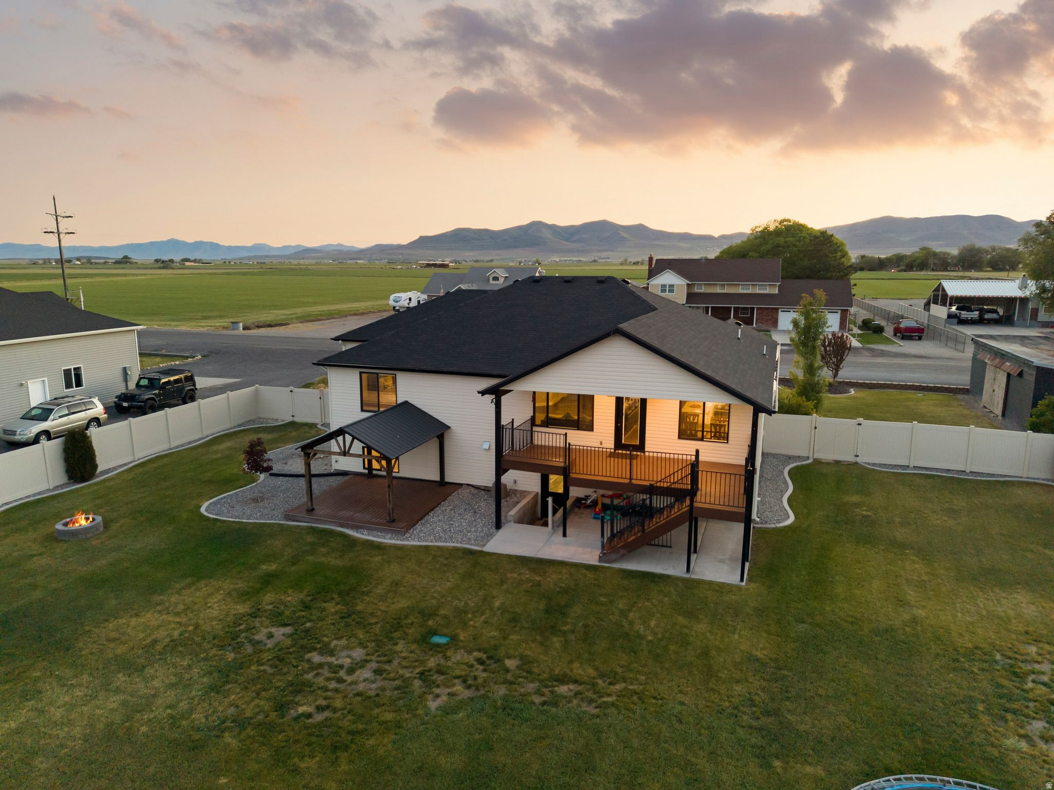 EQUESTRIAN NORTH - Residential