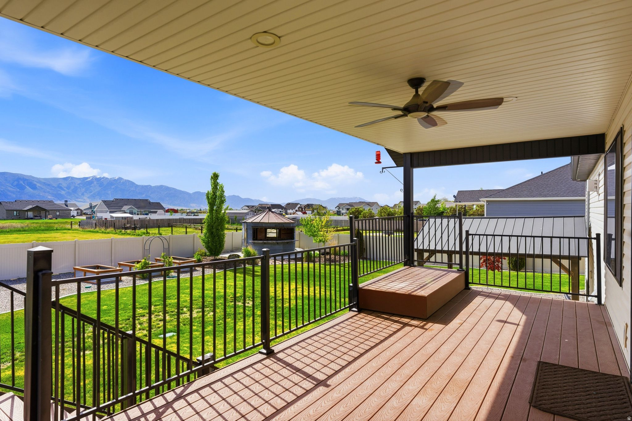 EQUESTRIAN NORTH - Residential
