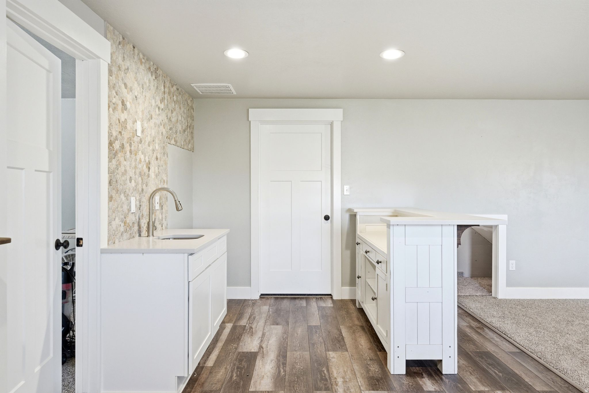 EQUESTRIAN NORTH - Residential