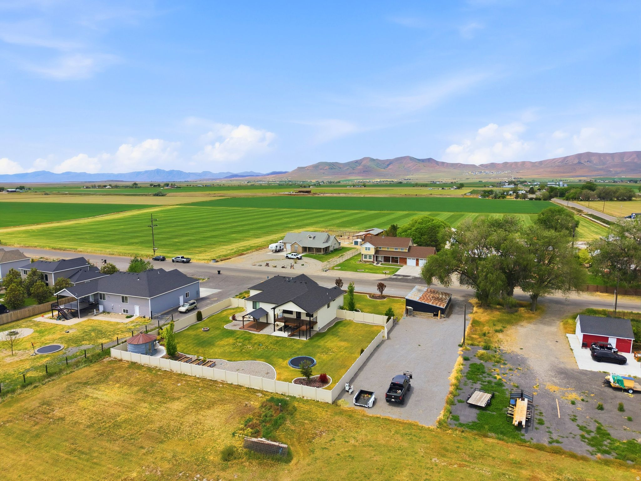 EQUESTRIAN NORTH - Residential