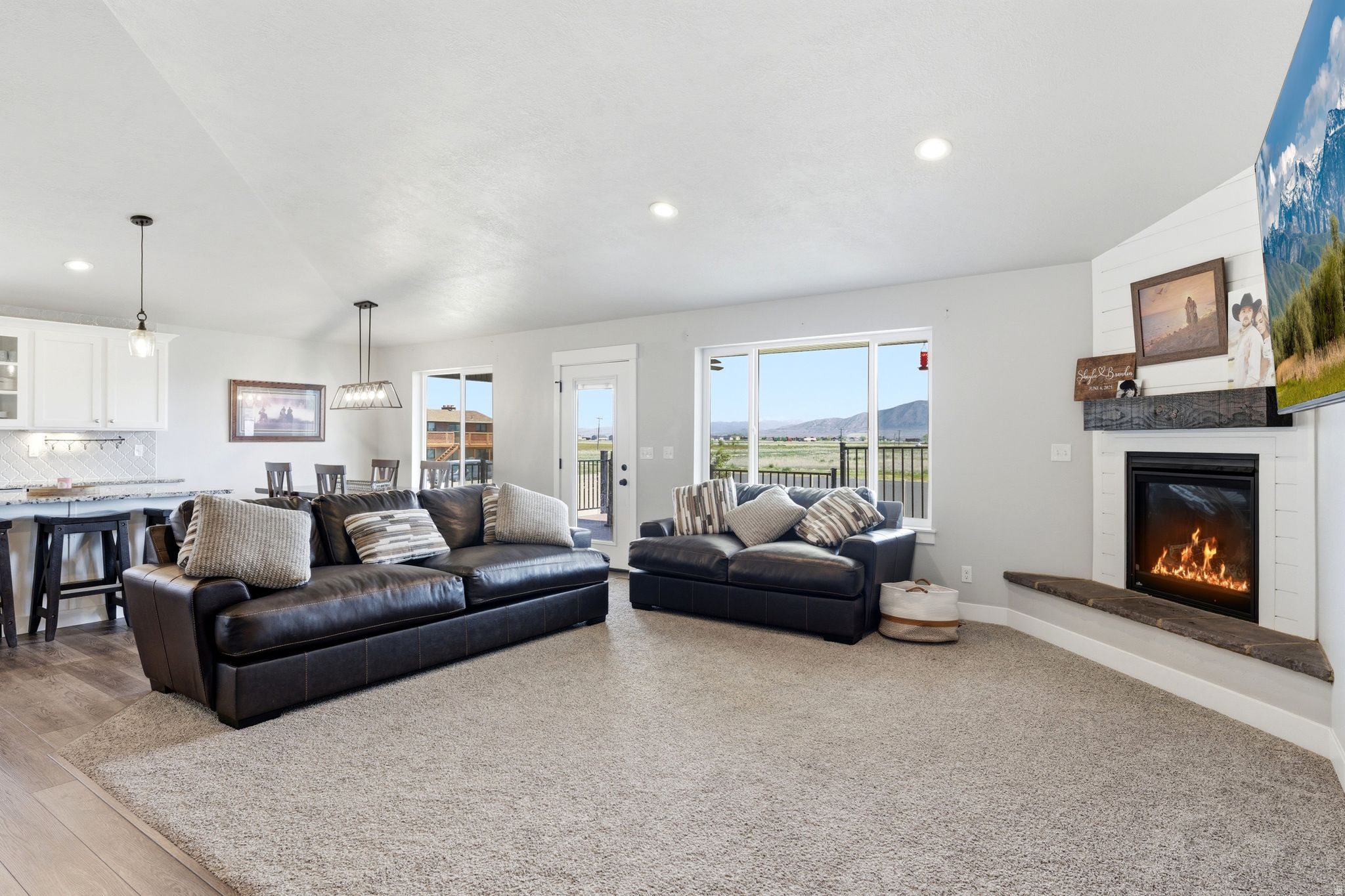 EQUESTRIAN NORTH - Residential