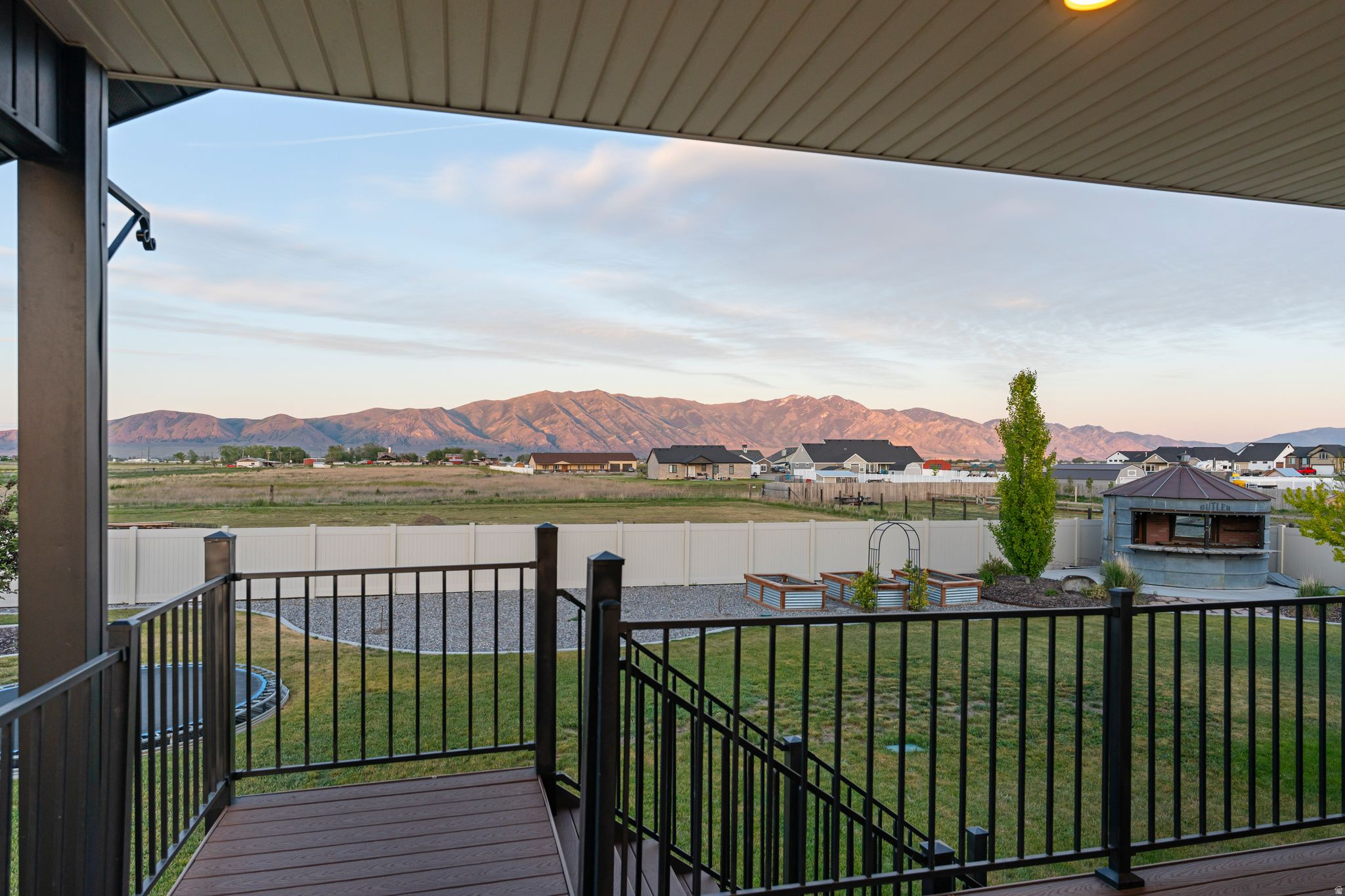 EQUESTRIAN NORTH - Residential