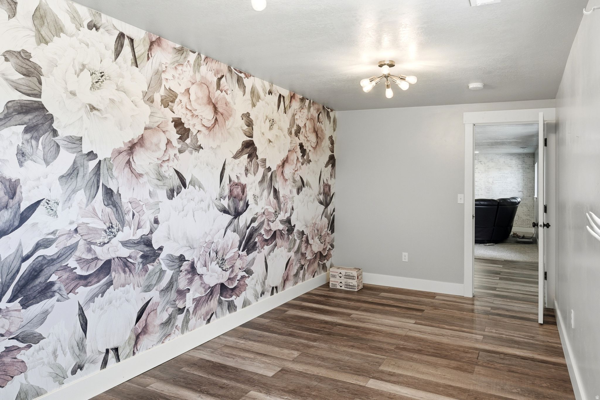 EQUESTRIAN NORTH - Residential