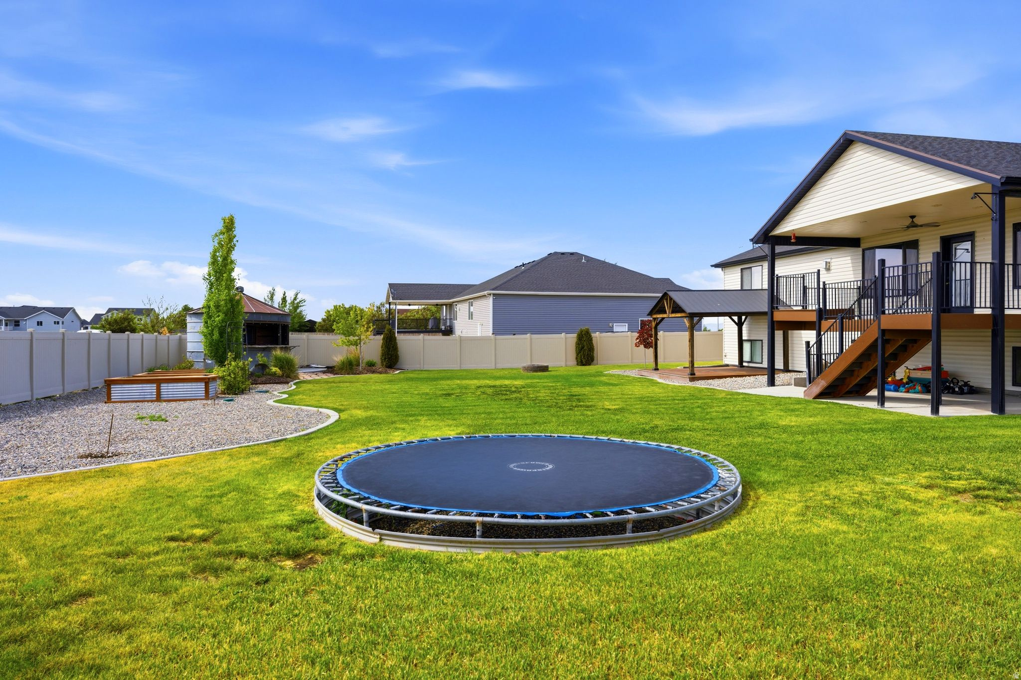 EQUESTRIAN NORTH - Residential