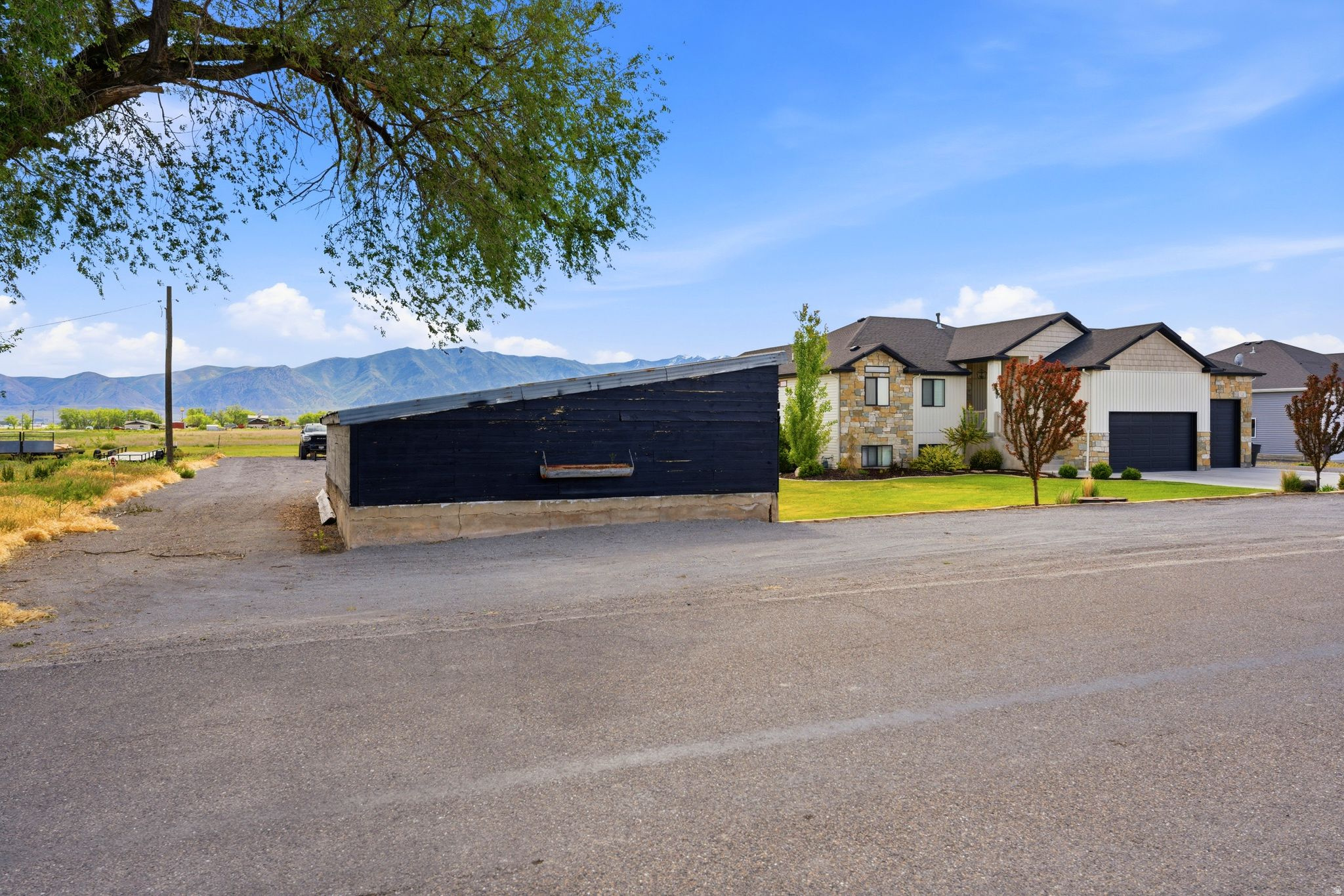 EQUESTRIAN NORTH - Residential