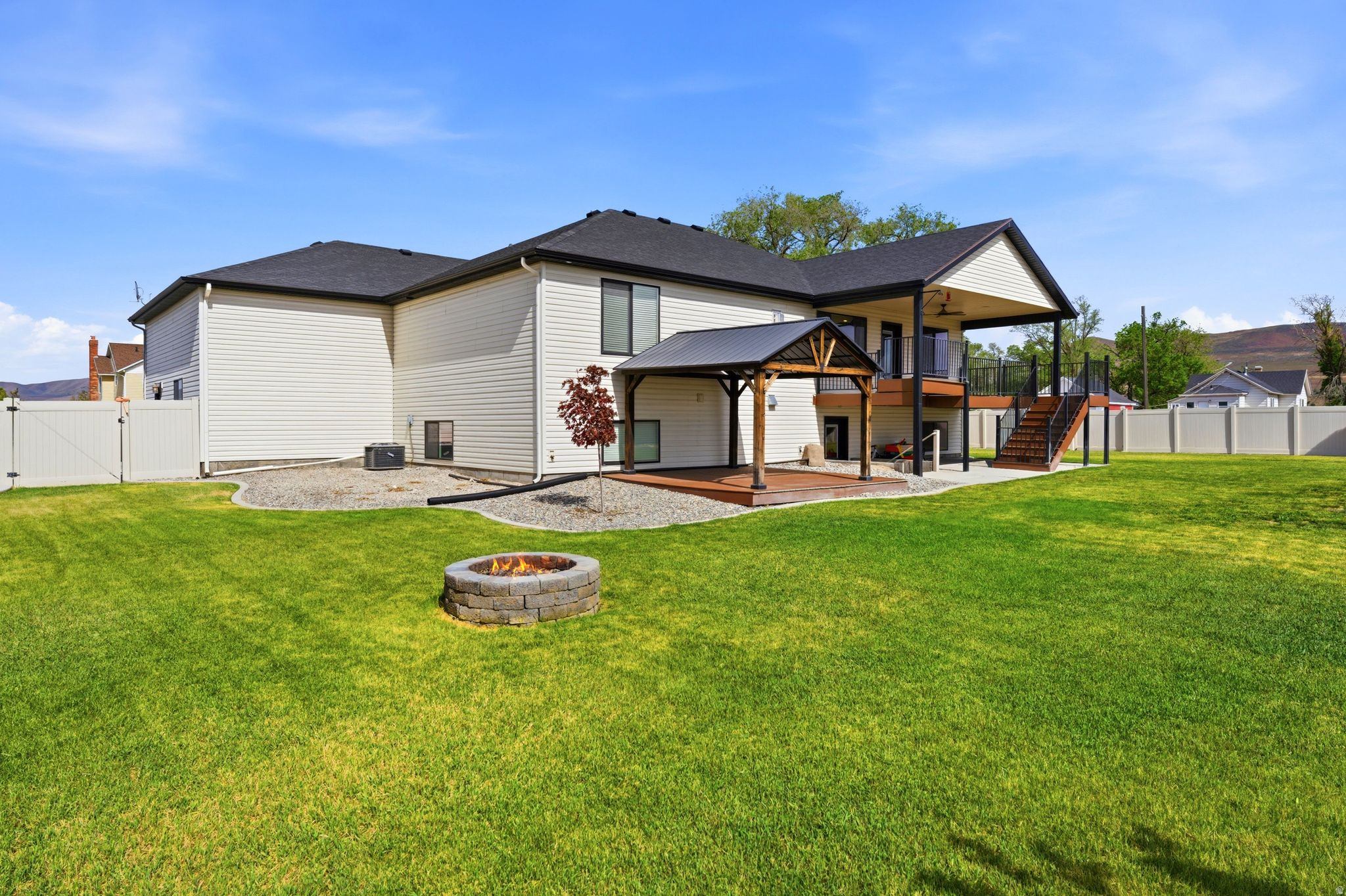 EQUESTRIAN NORTH - Residential
