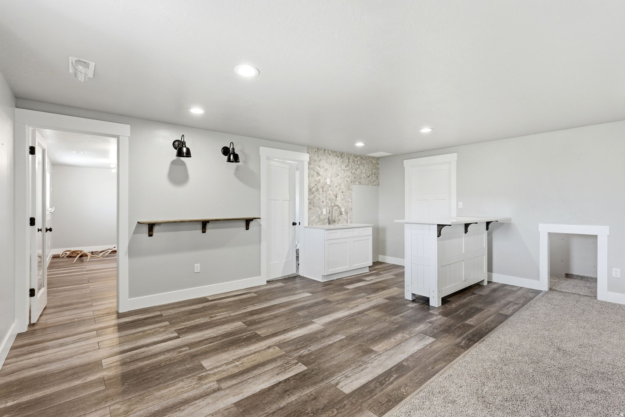 EQUESTRIAN NORTH - Residential