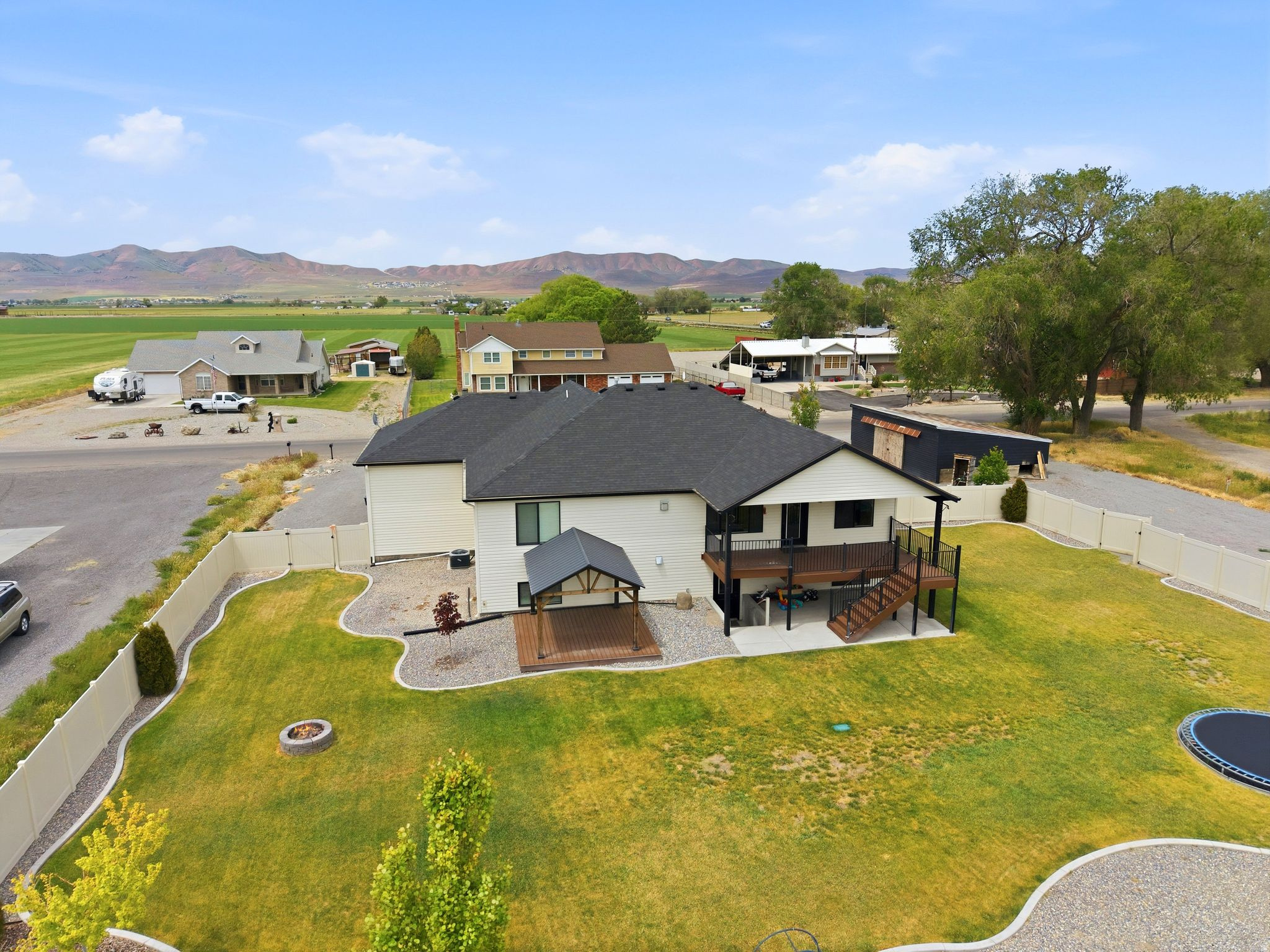 EQUESTRIAN NORTH - Residential