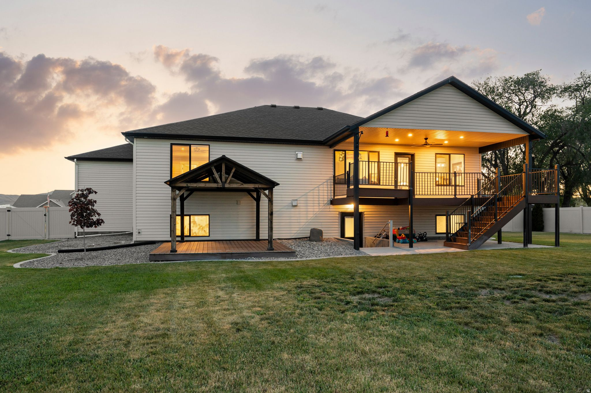 EQUESTRIAN NORTH - Residential