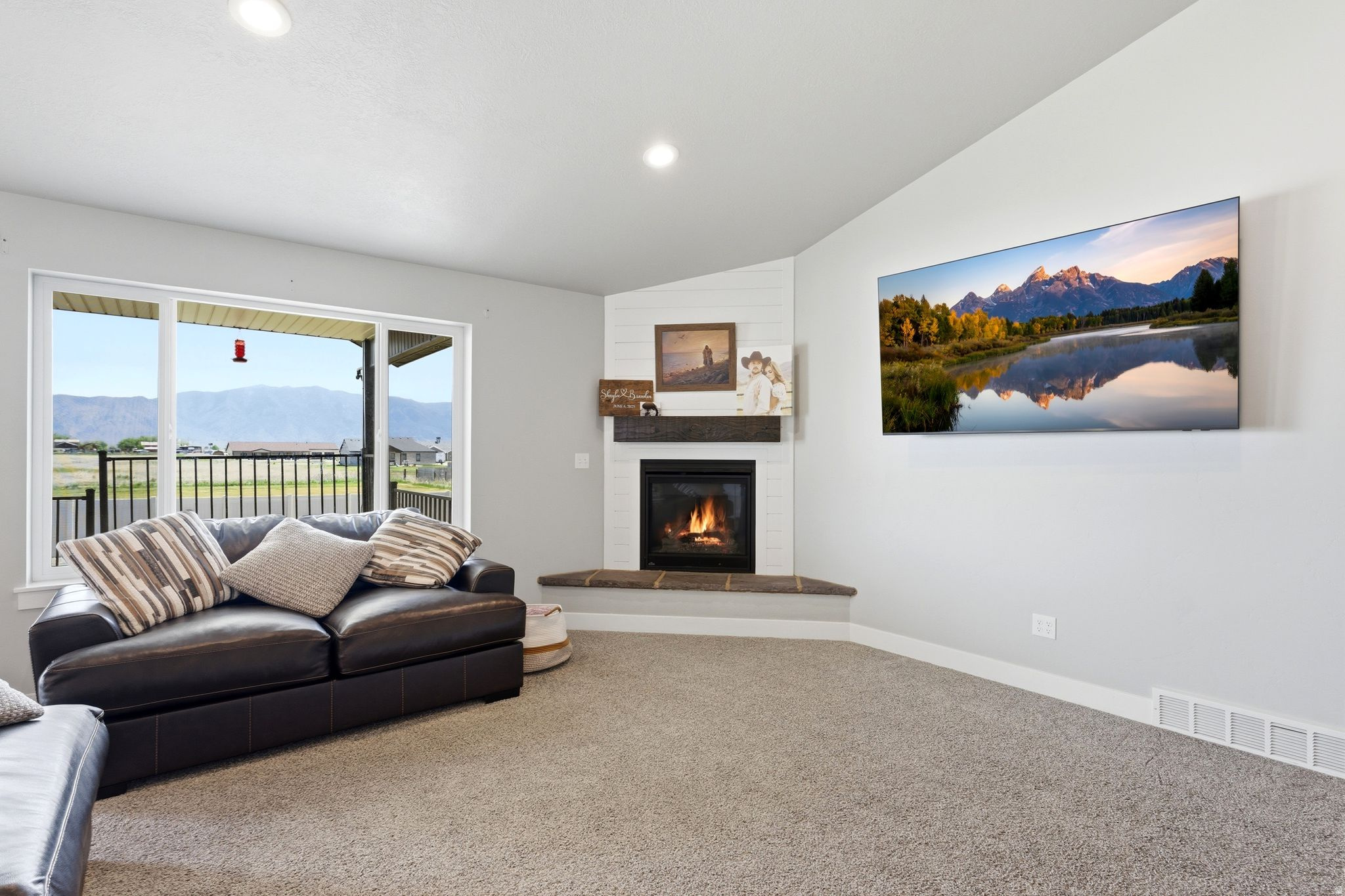 EQUESTRIAN NORTH - Residential
