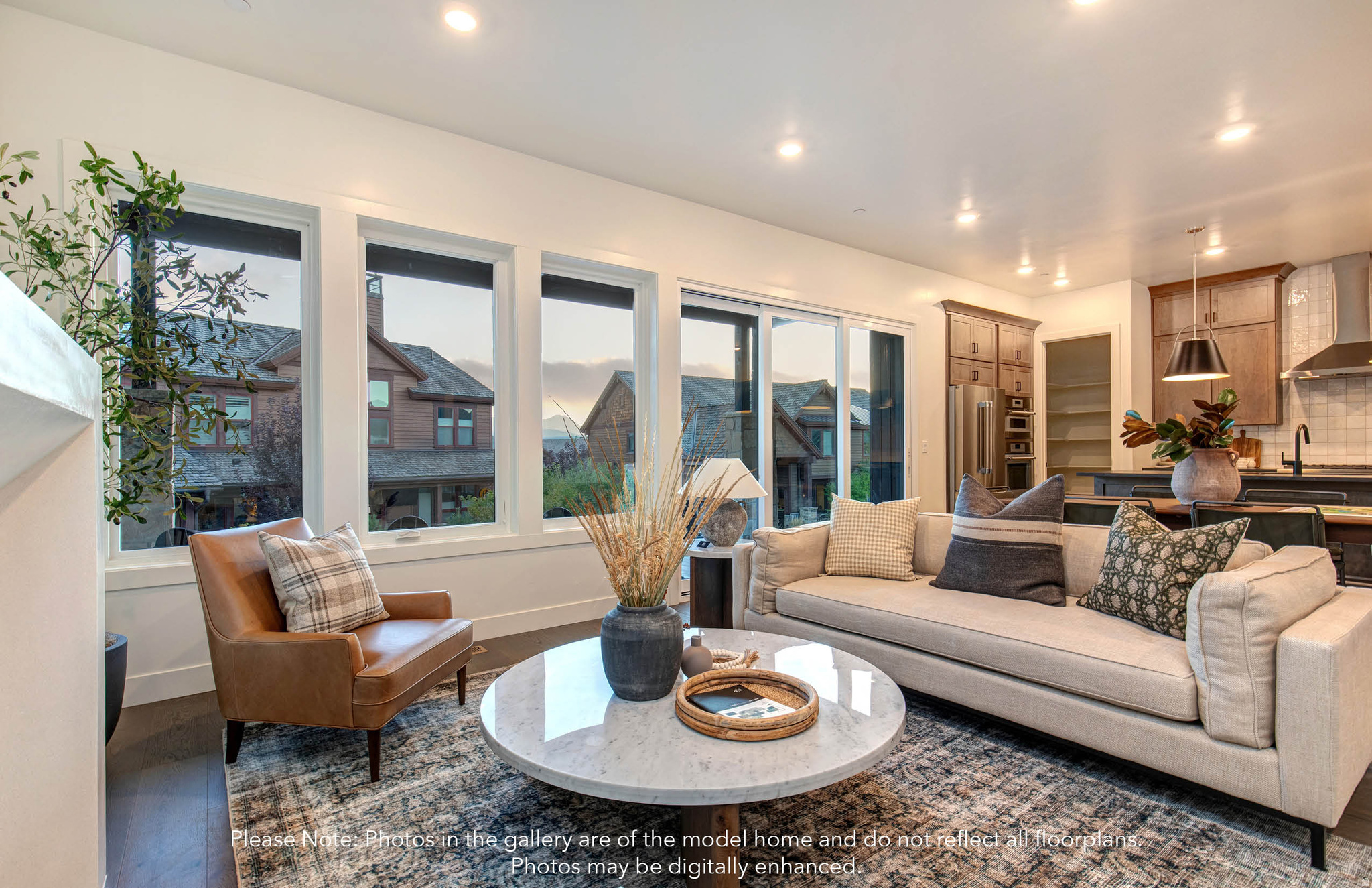 RED LEDGES - Residential