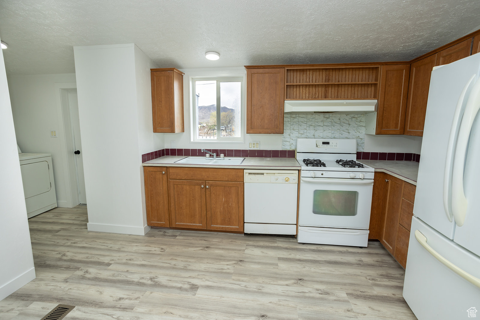 291 E 1400, Elsinore, Utah image 6
