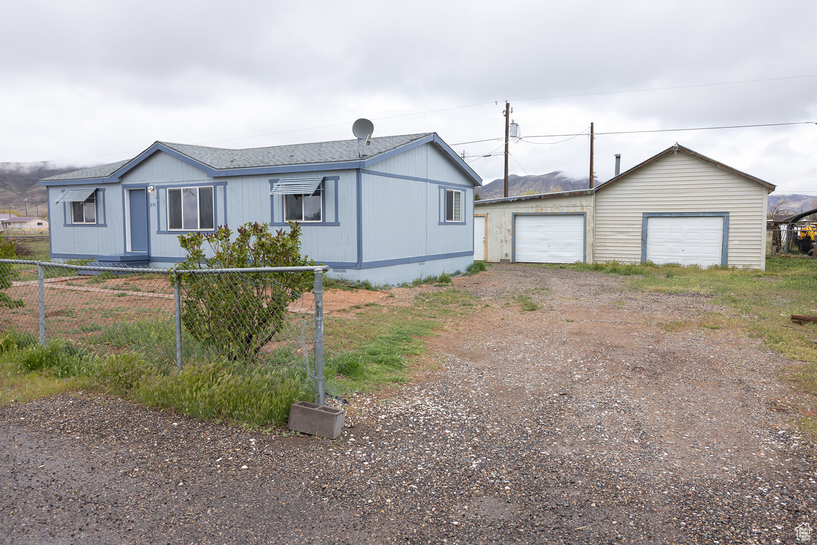 291 E 1400, Elsinore, Utah image 1