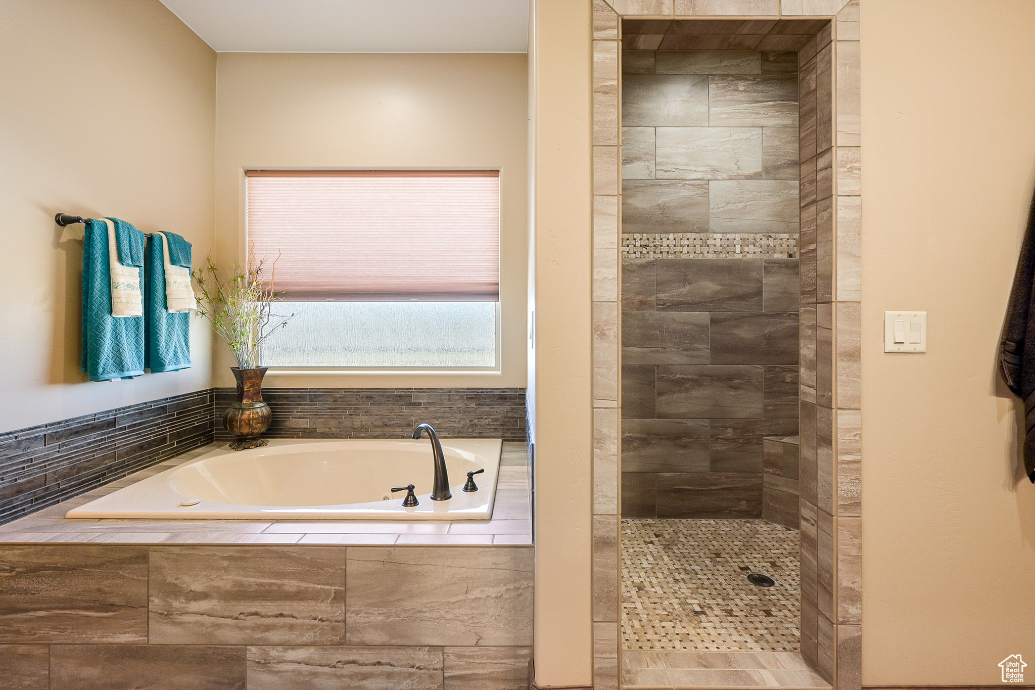 5924 S Jordan Canal Rd, Taylorsville, Utah image 32
