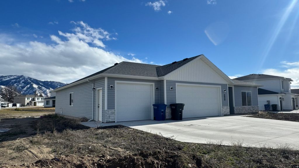 Photo of 1872 N 515 W, Logan, UT 84341 (MLS # 2139502)