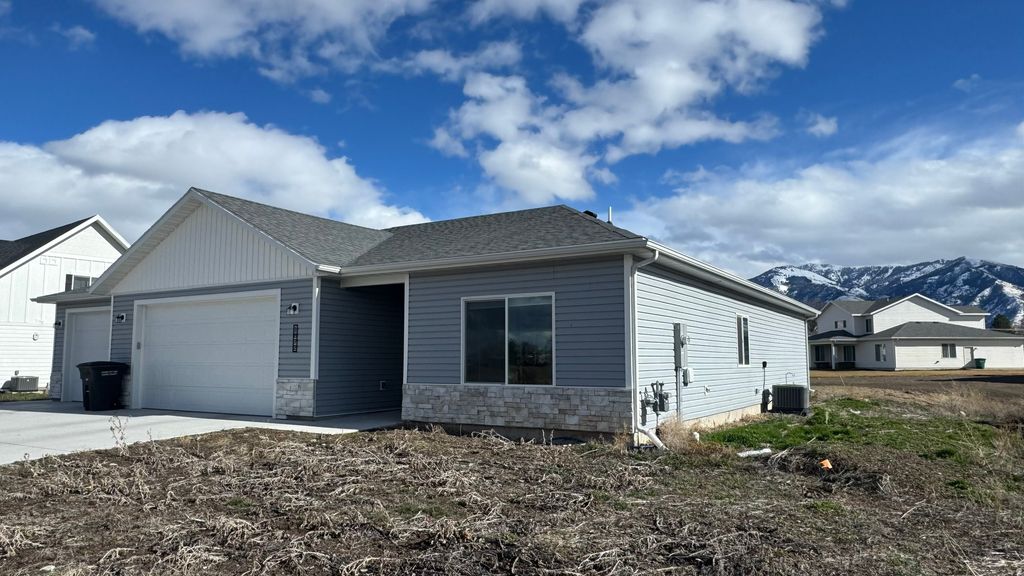 Photo of 1872 N 515 W, Logan, UT 84341 (MLS # 2139502)