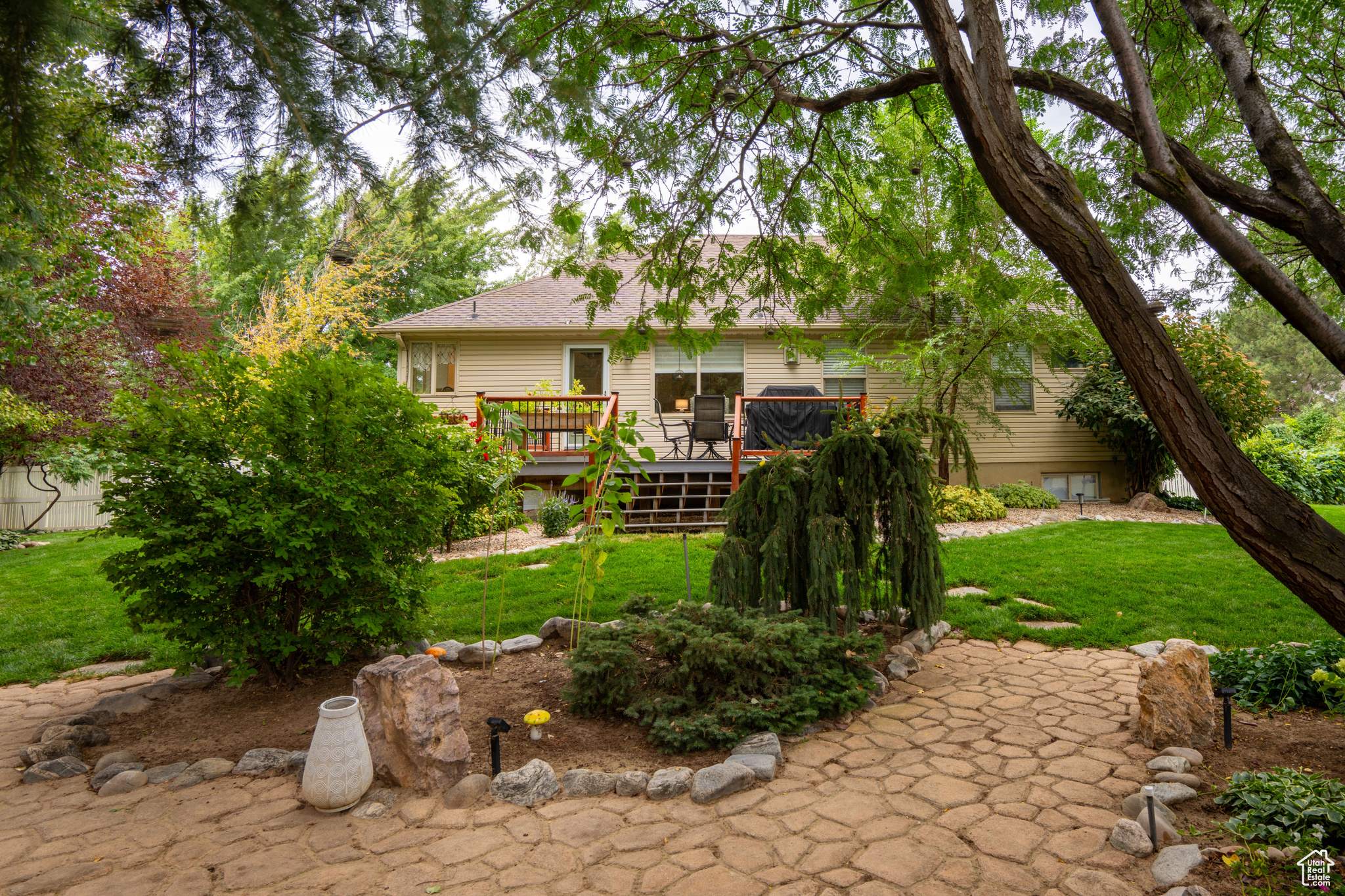 CEDAR COVE - Residential