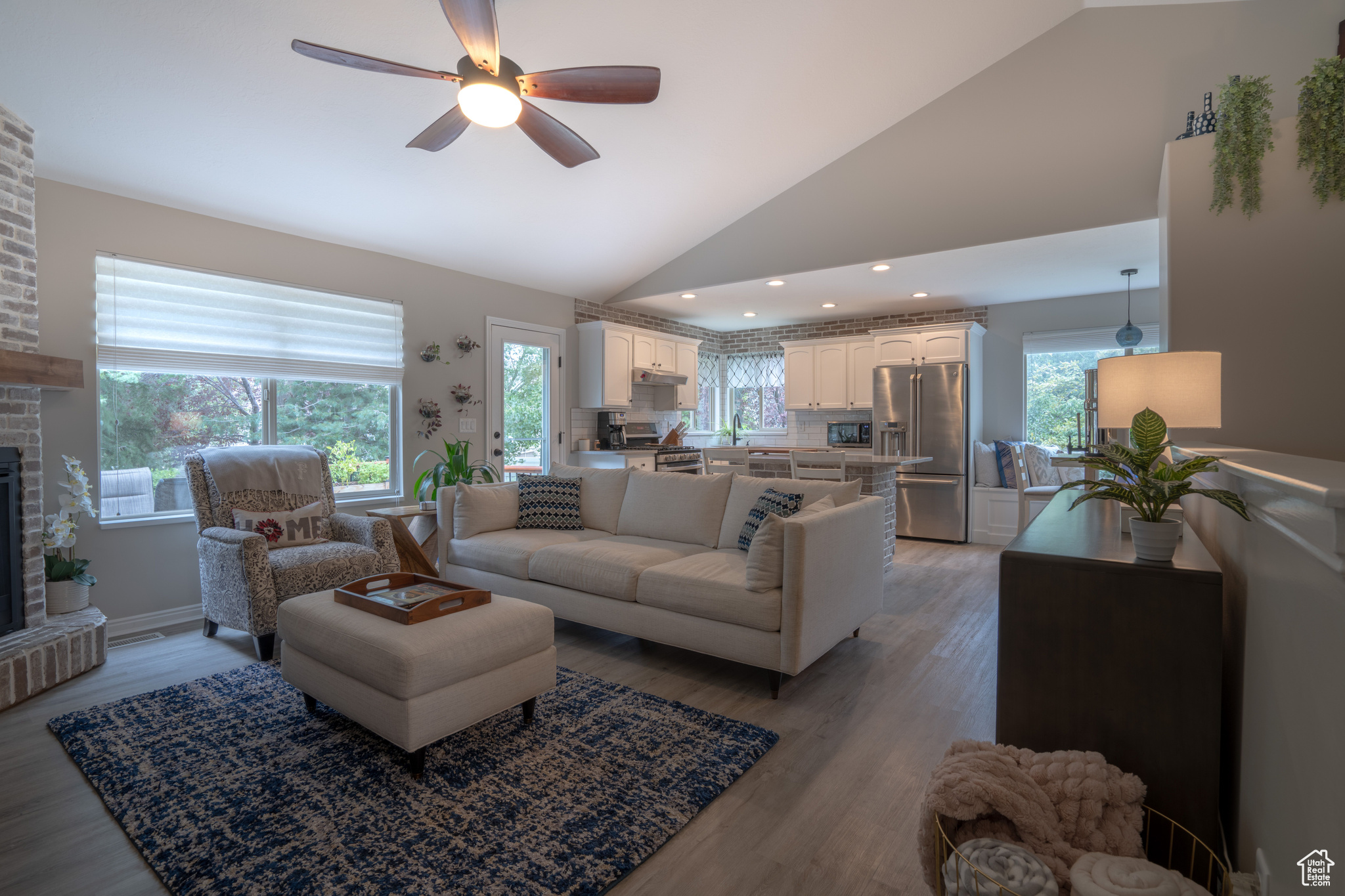 CEDAR COVE - Residential