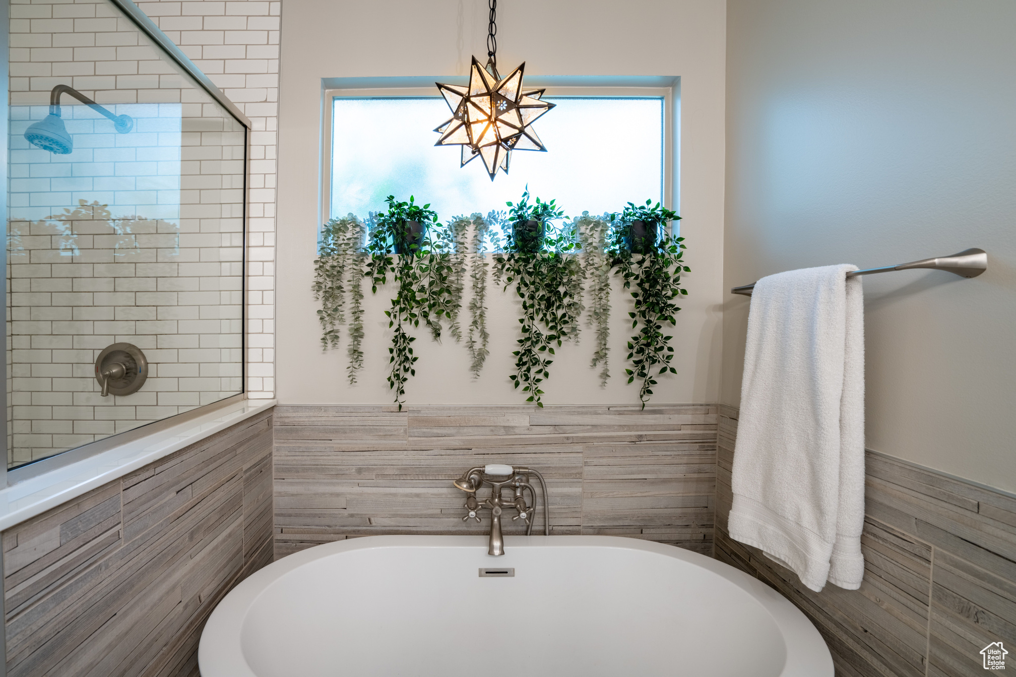 CEDAR COVE - Residential