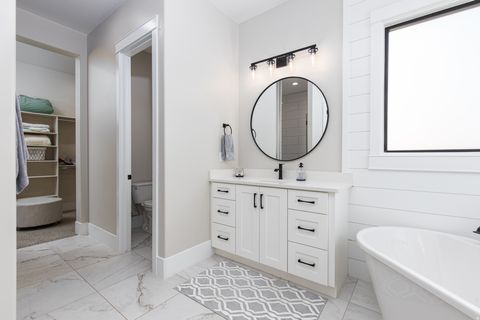 Tiny photo for 4147 S 490 E, Washington, UT 84780 (MLS # 2136348)