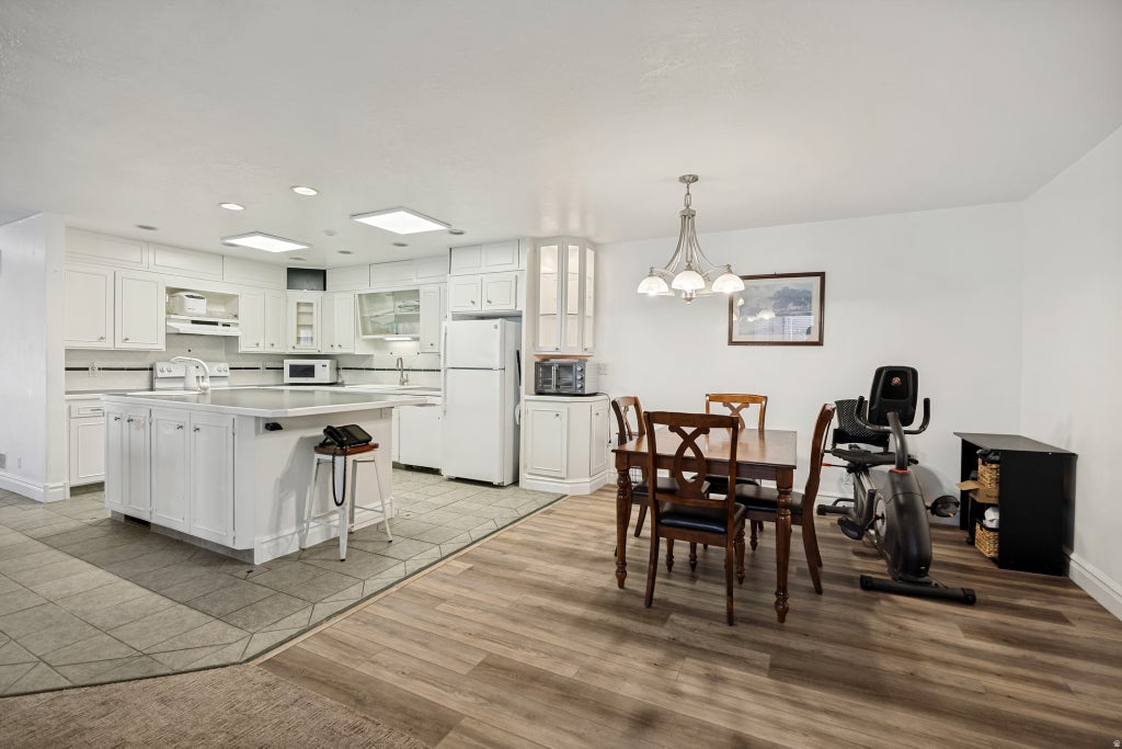 Photo of 397 W 400 N #44, Bountiful, UT 84010 (MLS # 2175897)