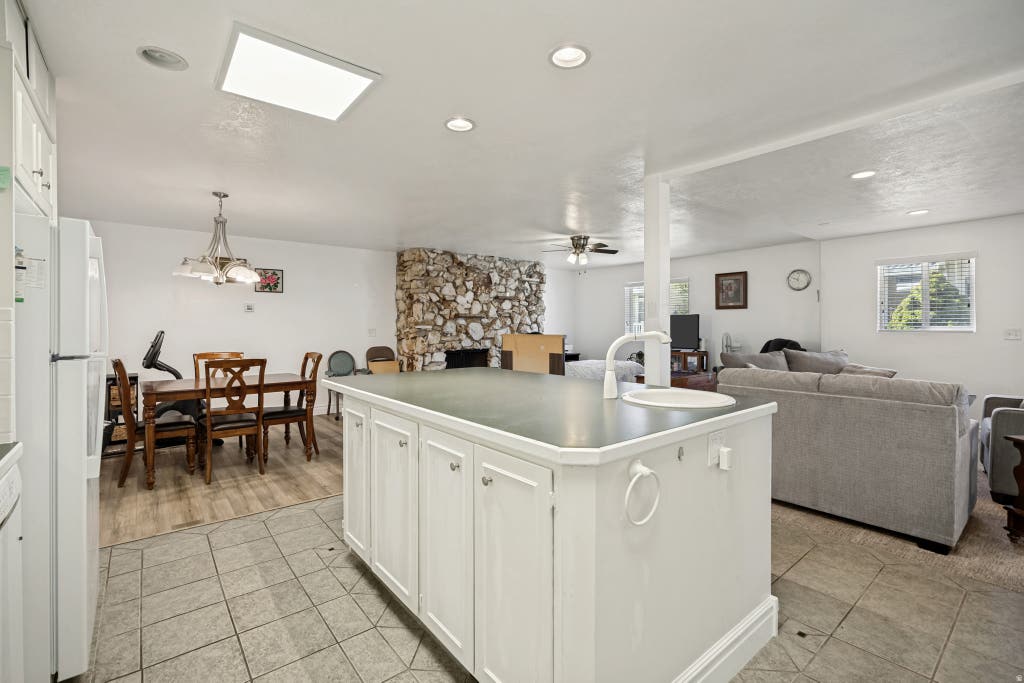 Photo of 397 W 400 N #44, Bountiful, UT 84010 (MLS # 2175897)