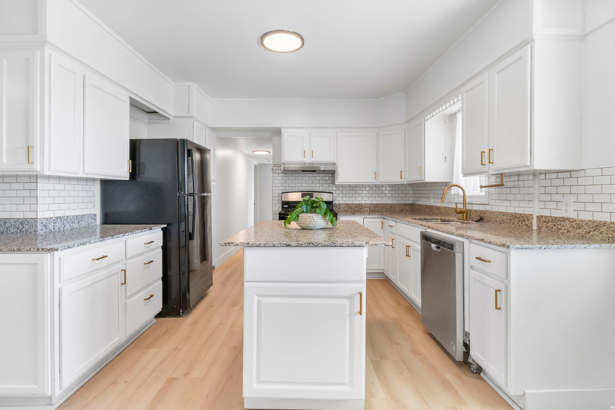 AVANYU ACRES - Residential