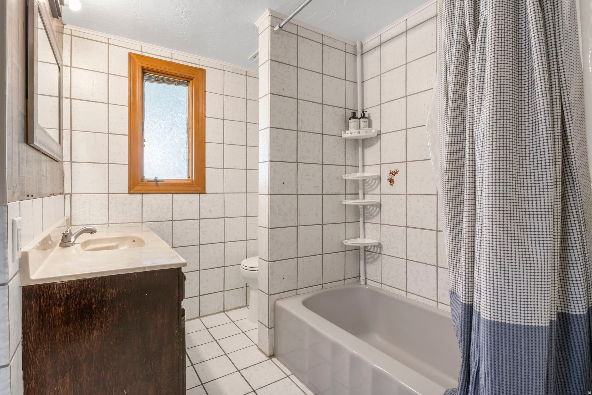 AVANYU ACRES - Residential