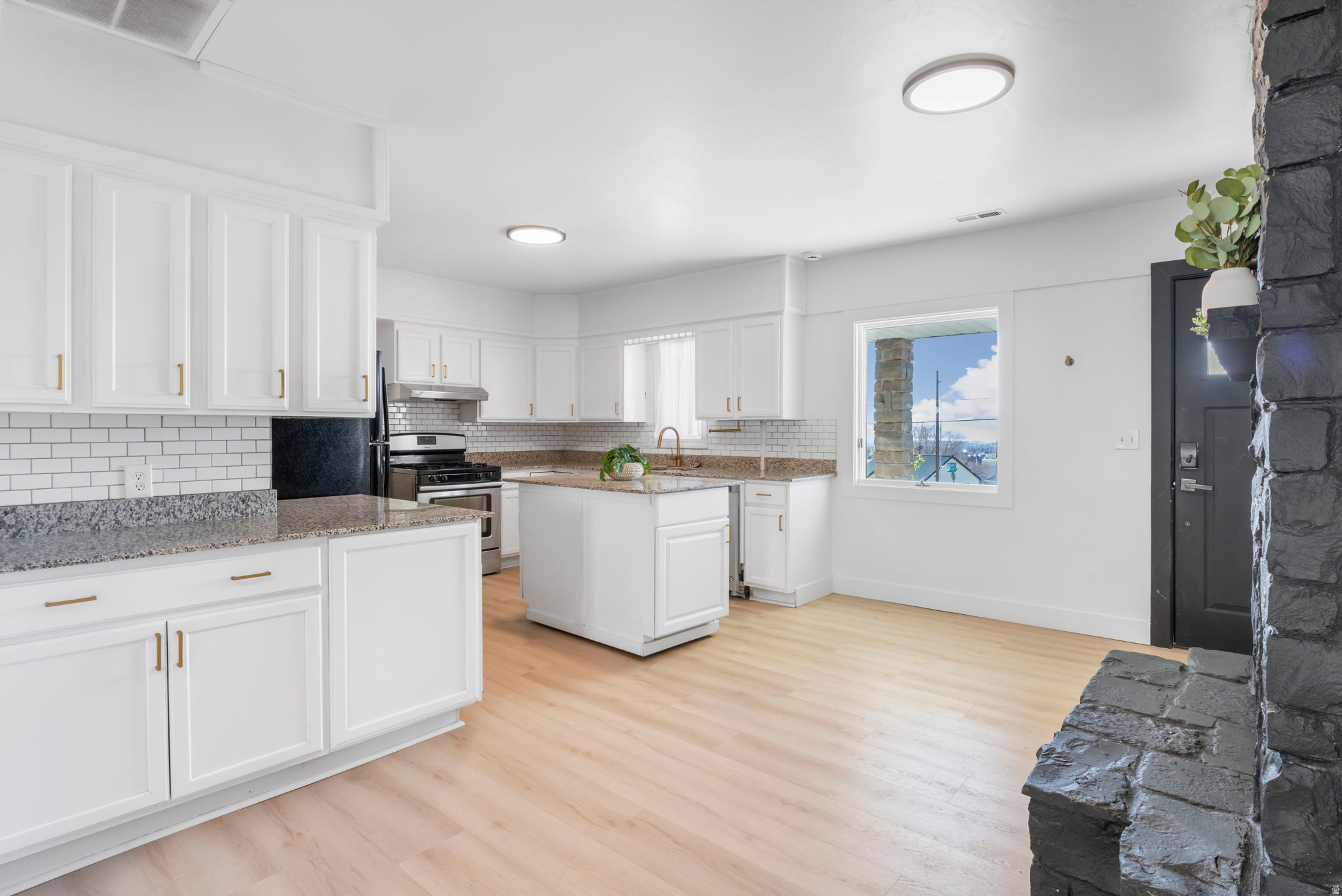 AVANYU ACRES - Residential