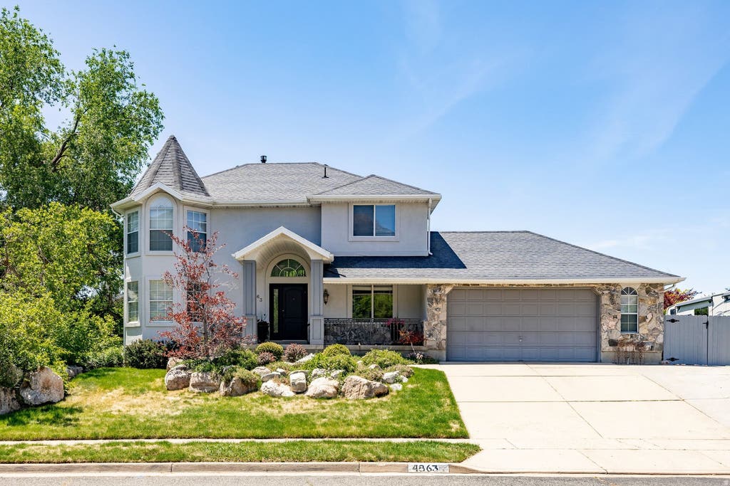 Photo of 4863 GLASMANN WAY, South Ogden, UT 84403 (MLS # 2162869)