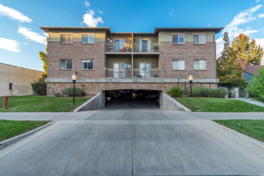 Located in walking distance to downtown Provo and BYU Campus, this great condo features two bedrooms, two bathrooms including a master suite, in-unit laundry, and two covered garage spots. Perfect for students or professionals- this condo offers easy access to BYU, transportation, and nearby shopping.