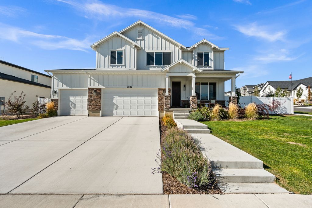 Photo of 2837 S GREENHEAD DR, Saratoga Springs, UT 84045 (MLS # 2132205)