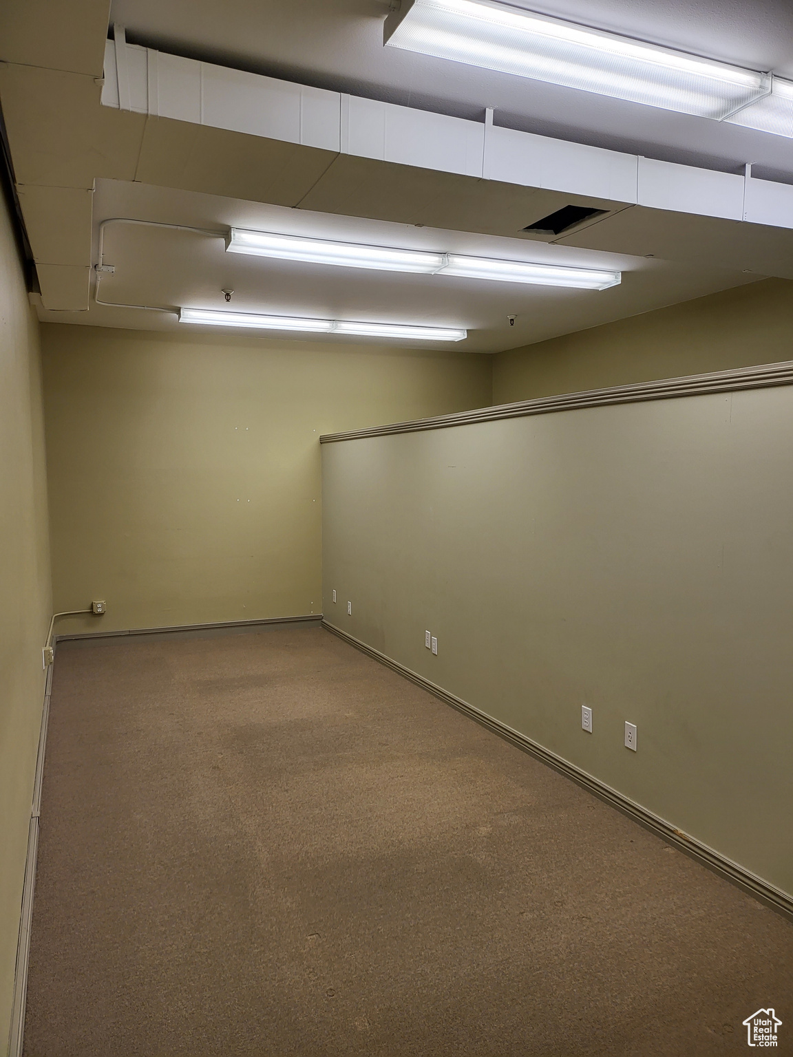 UNION SQUARE - Commercial Lease