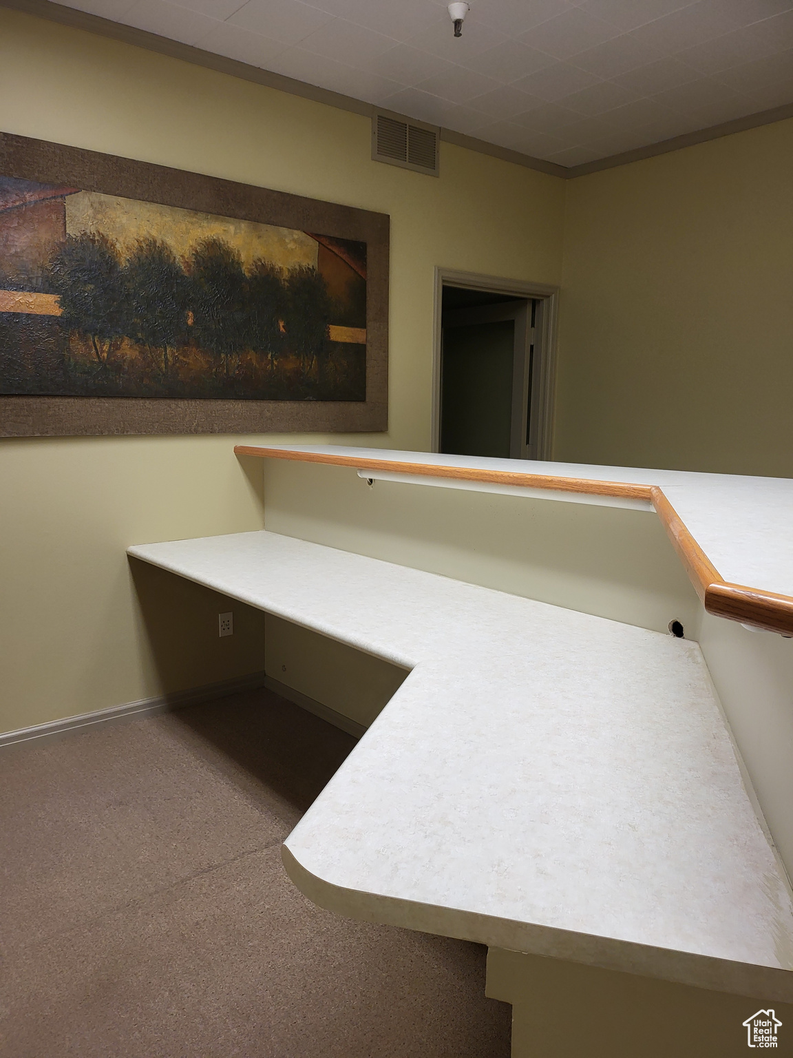 UNION SQUARE - Commercial Lease
