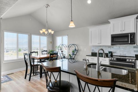 Tiny photo for 366 W SKY HAWK WAY, Elk Ridge, UT 84651 (MLS # 2098906)
