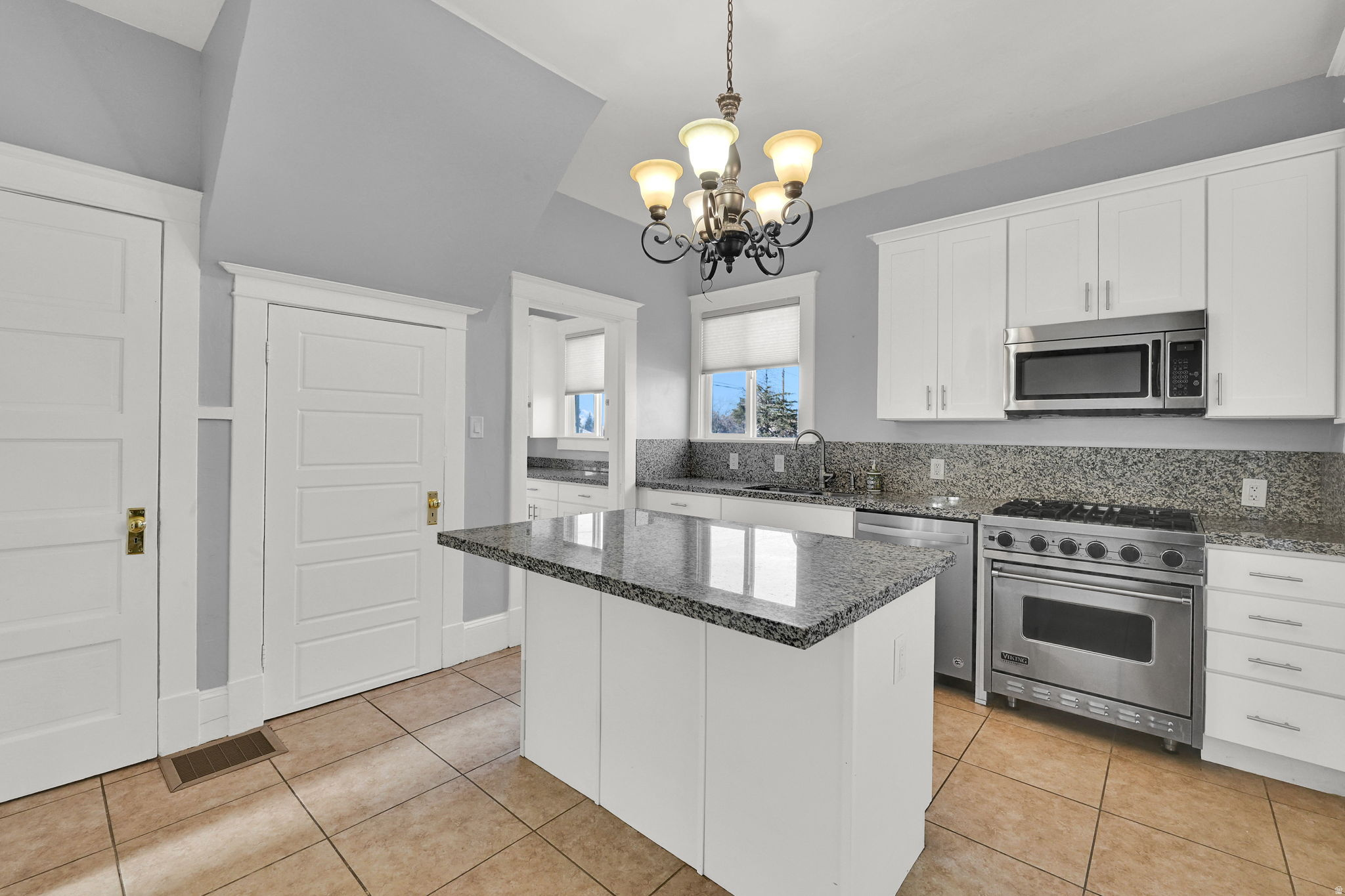 WANDAMERE HEIGHTS - Residential