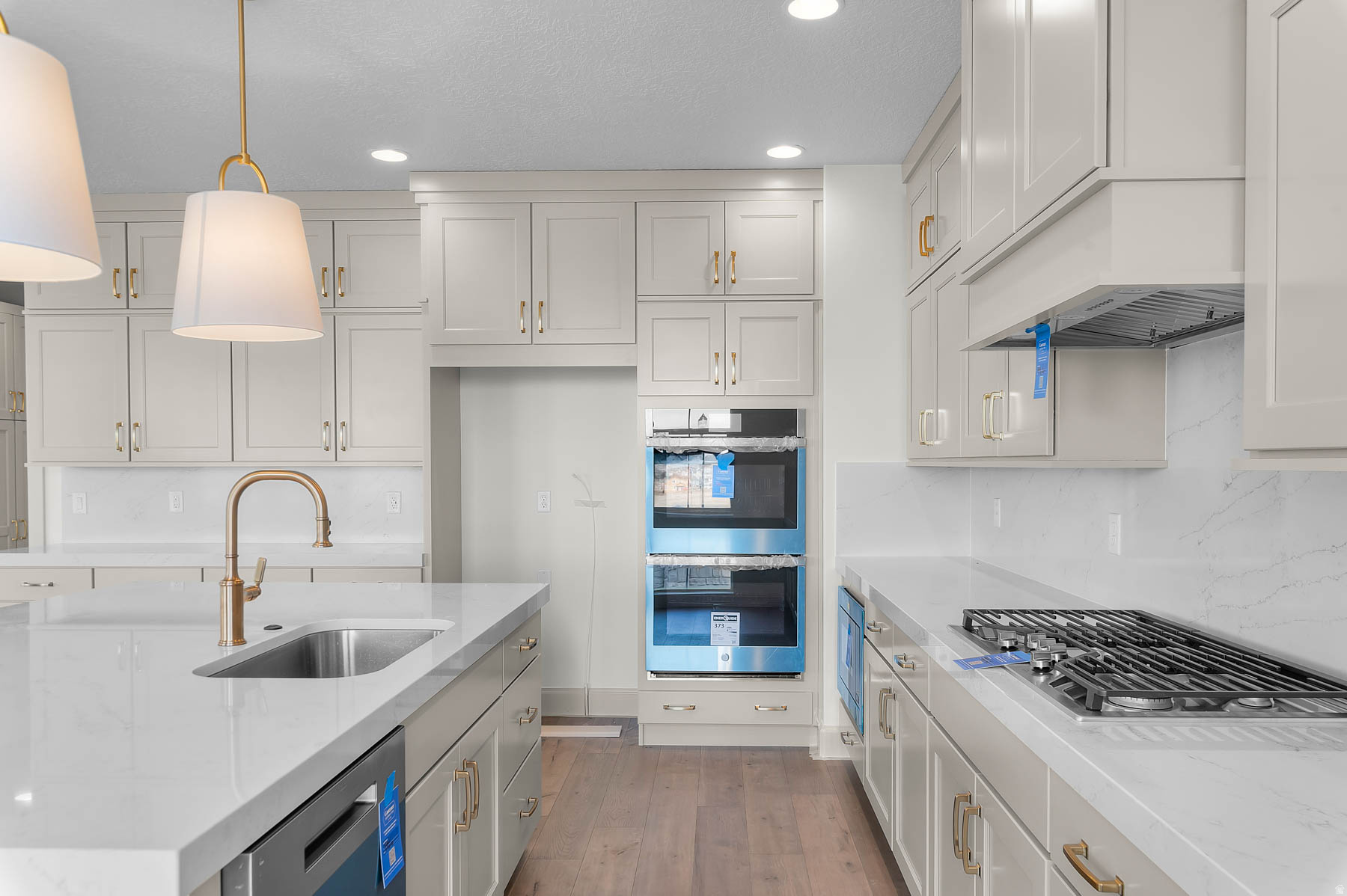 HIDDEN OAKS SIGNATURE 639 - Residential