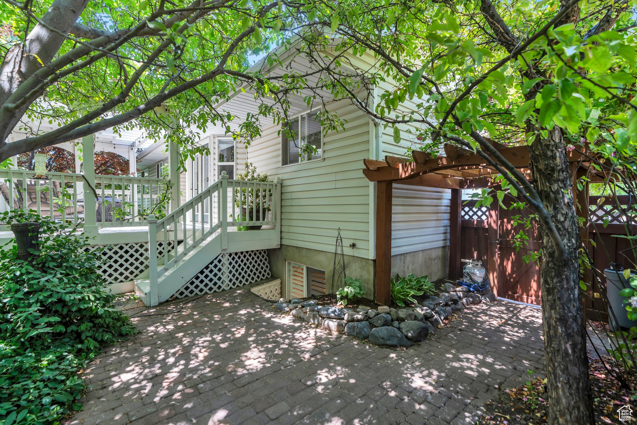 Lehi, Utah 84043, United States, 4 Bedrooms Bedrooms, ,3 BathroomsBathrooms,Residential,Pending,146141