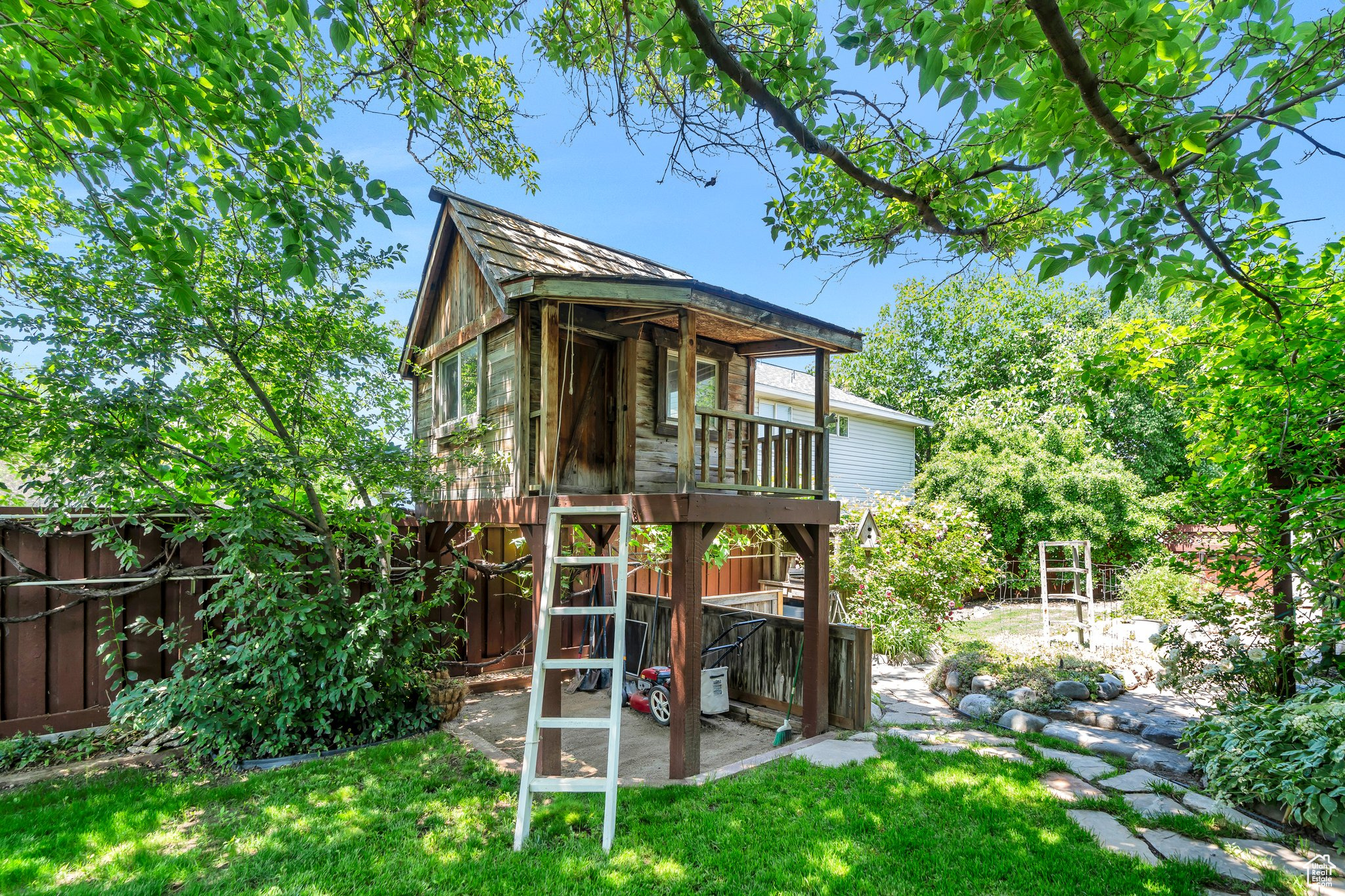 Lehi, Utah 84043, United States, 4 Bedrooms Bedrooms, ,3 BathroomsBathrooms,Residential,Pending,146141