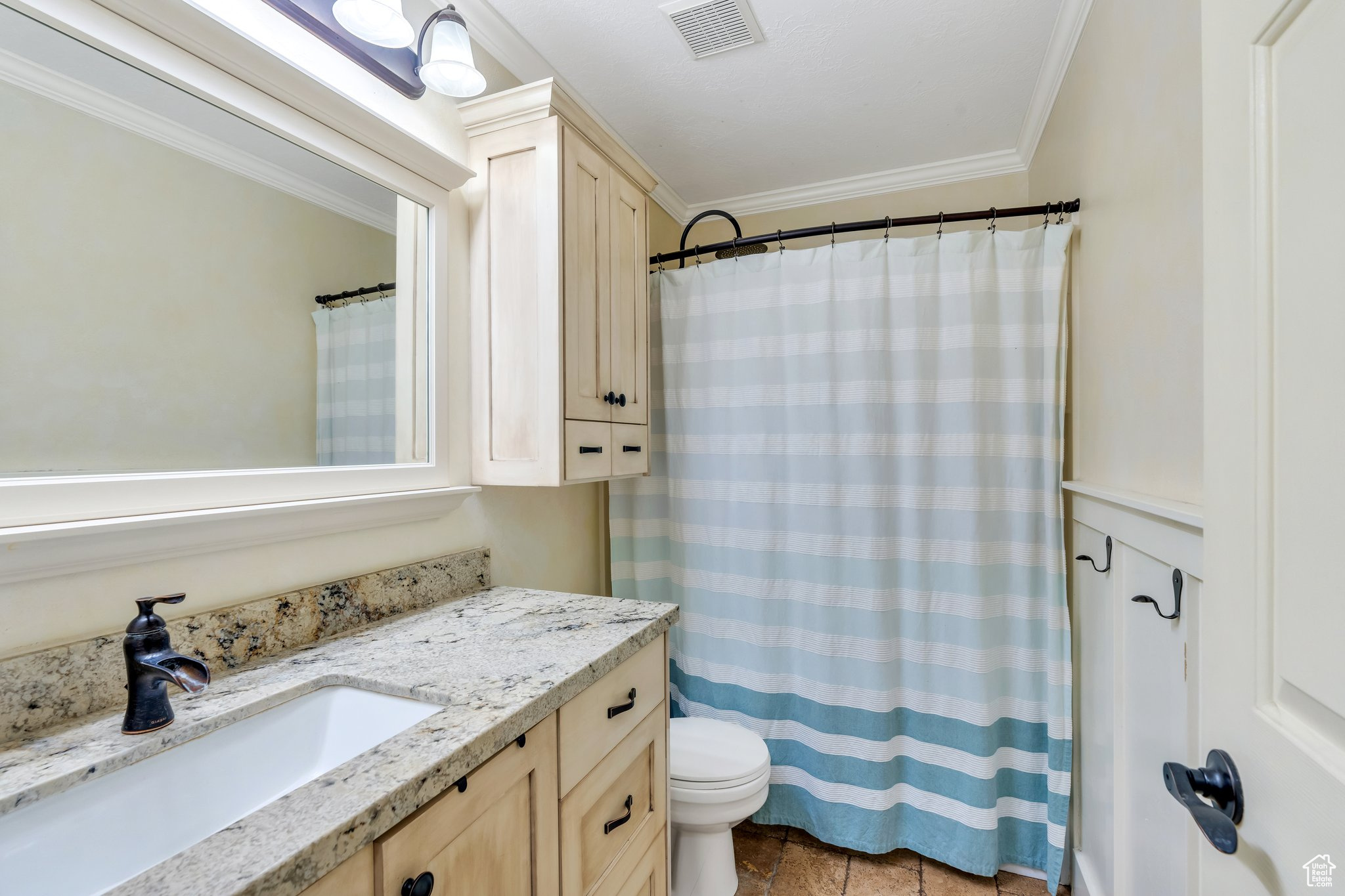 Lehi, Utah 84043, United States, 4 Bedrooms Bedrooms, ,3 BathroomsBathrooms,Residential,Pending,146141