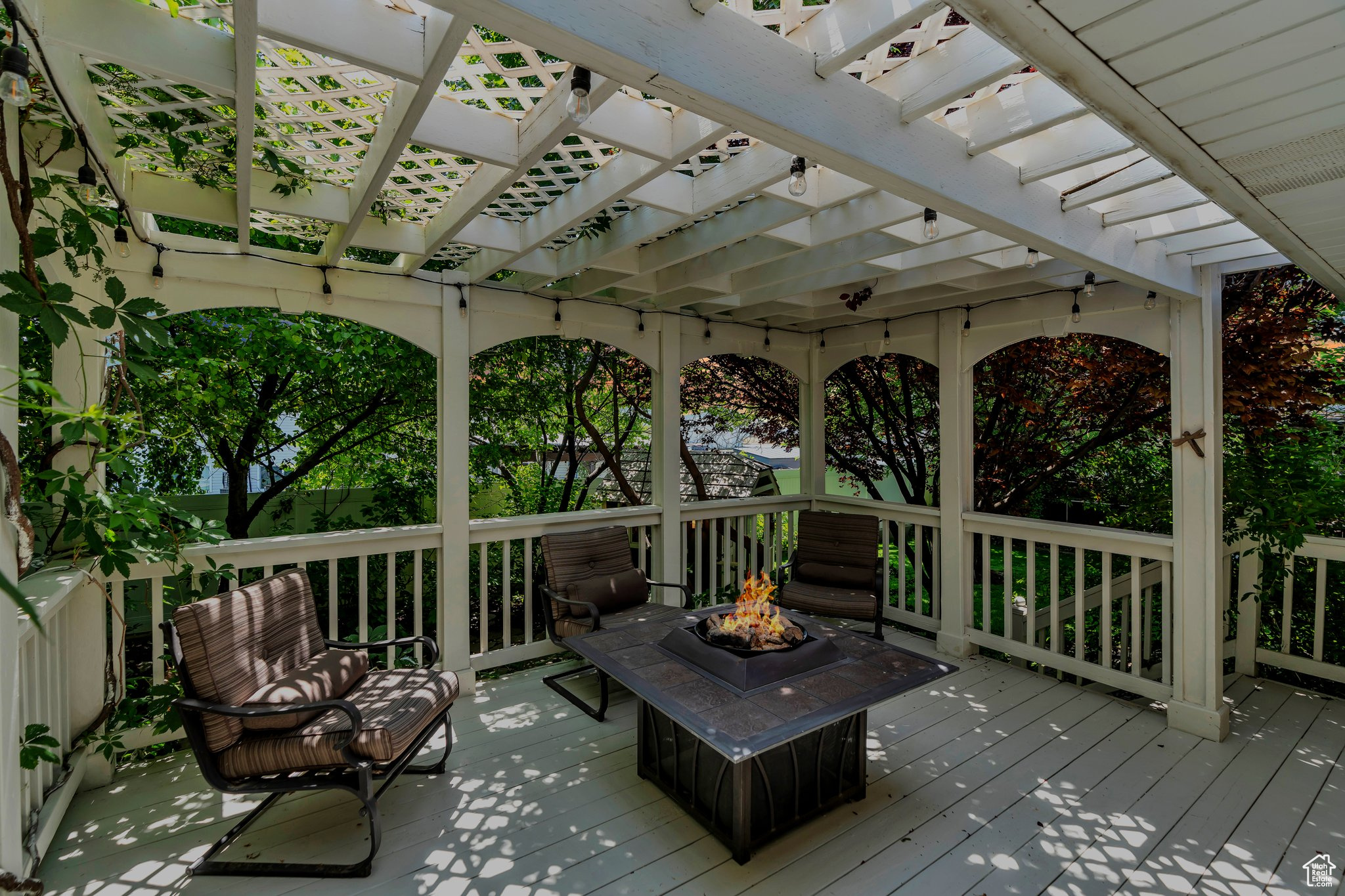 Lehi, Utah 84043, United States, 4 Bedrooms Bedrooms, ,3 BathroomsBathrooms,Residential,Pending,146141