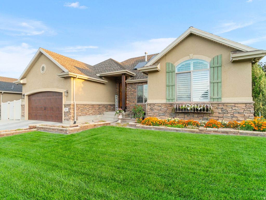 Photo of 2464 W 2400 N, Lehi, UT 84043 (MLS # 2130610)